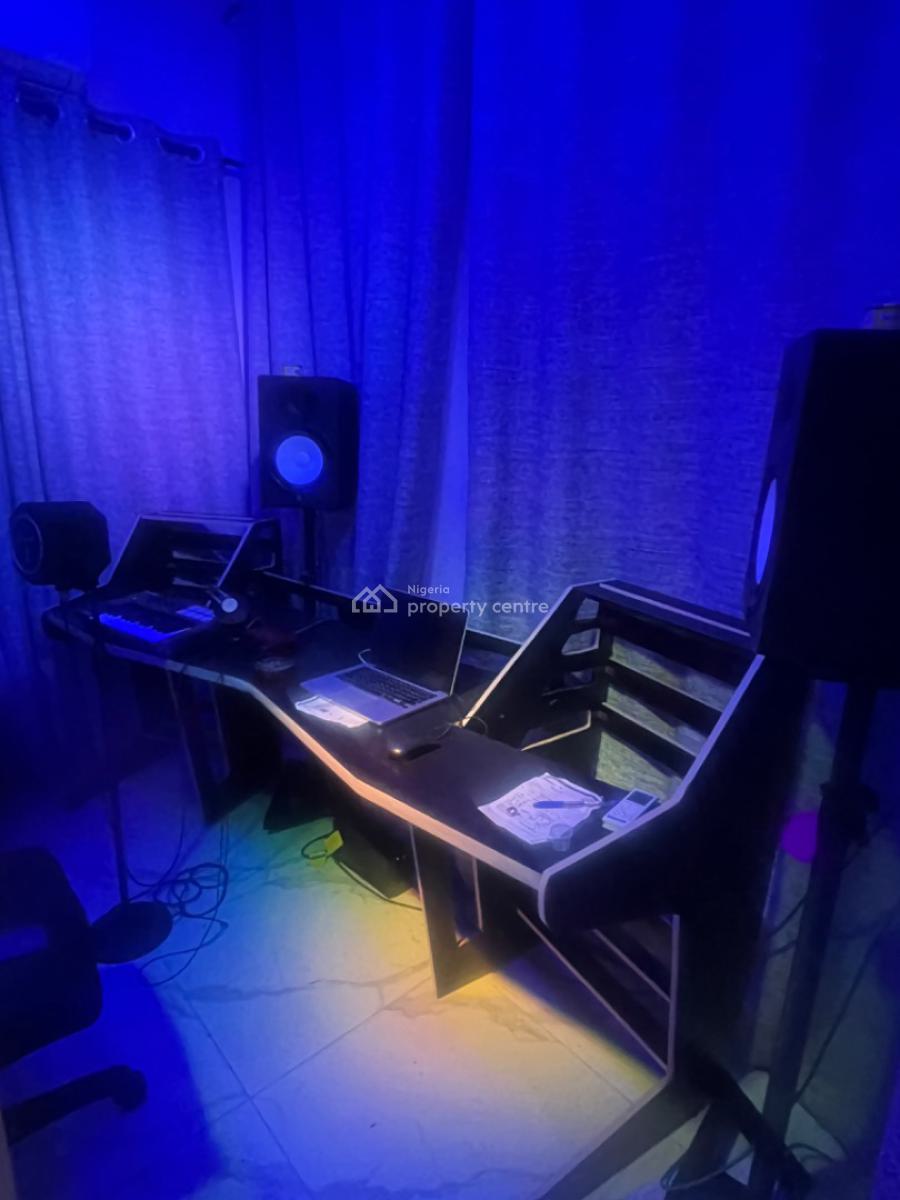 Recording Studio for Sound and Song Productions, Nō12 Lukmon Bankole St, Ologolo, Lekki, Lagos, Office Space Short Let