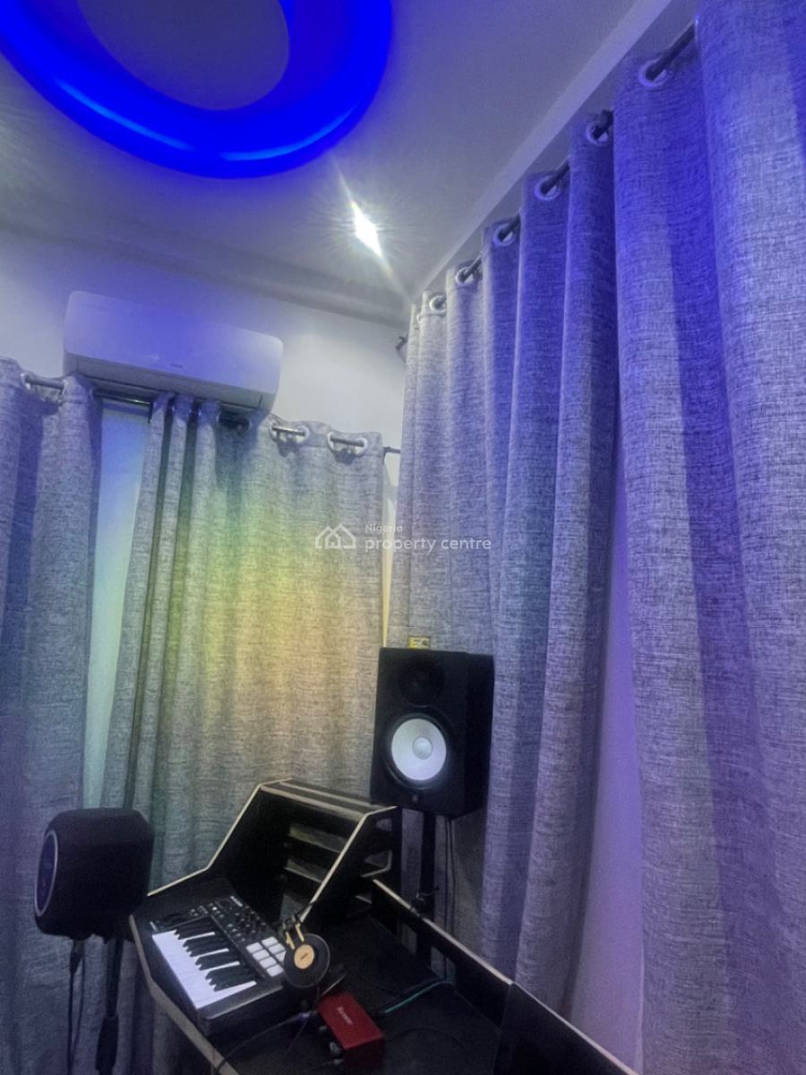 Recording Studio for Sound and Song Productions, Nō12 Lukmon Bankole St, Ologolo, Lekki, Lagos, Office Space Short Let