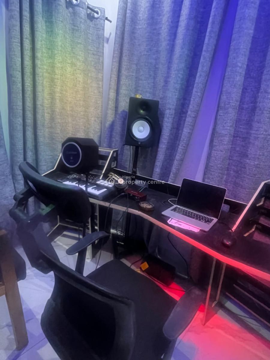 Recording Studio for Sound and Song Productions, Nō12 Lukmon Bankole St, Ologolo, Lekki, Lagos, Office Space Short Let