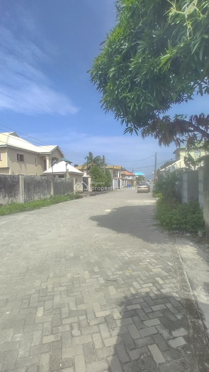 Standard Shop on a Strategic Street, Sangotedo, Ajah, Lagos, Shop for Rent