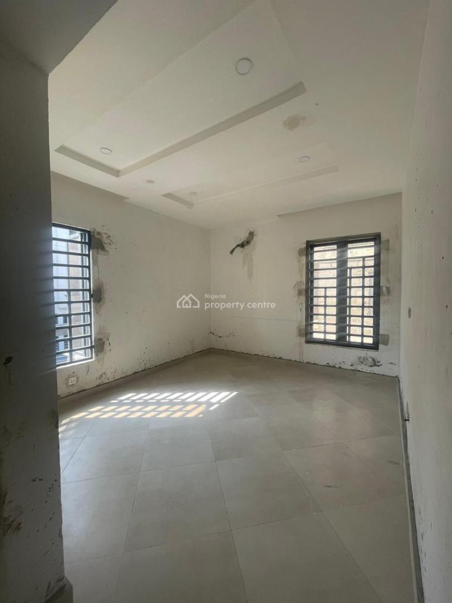 Fully Serviced 4 Bedroom Apartment W/ Bq, Elevator Good for Investmen, Lekki Phase 1, Lekki, Lagos, Flat / Apartment for Sale