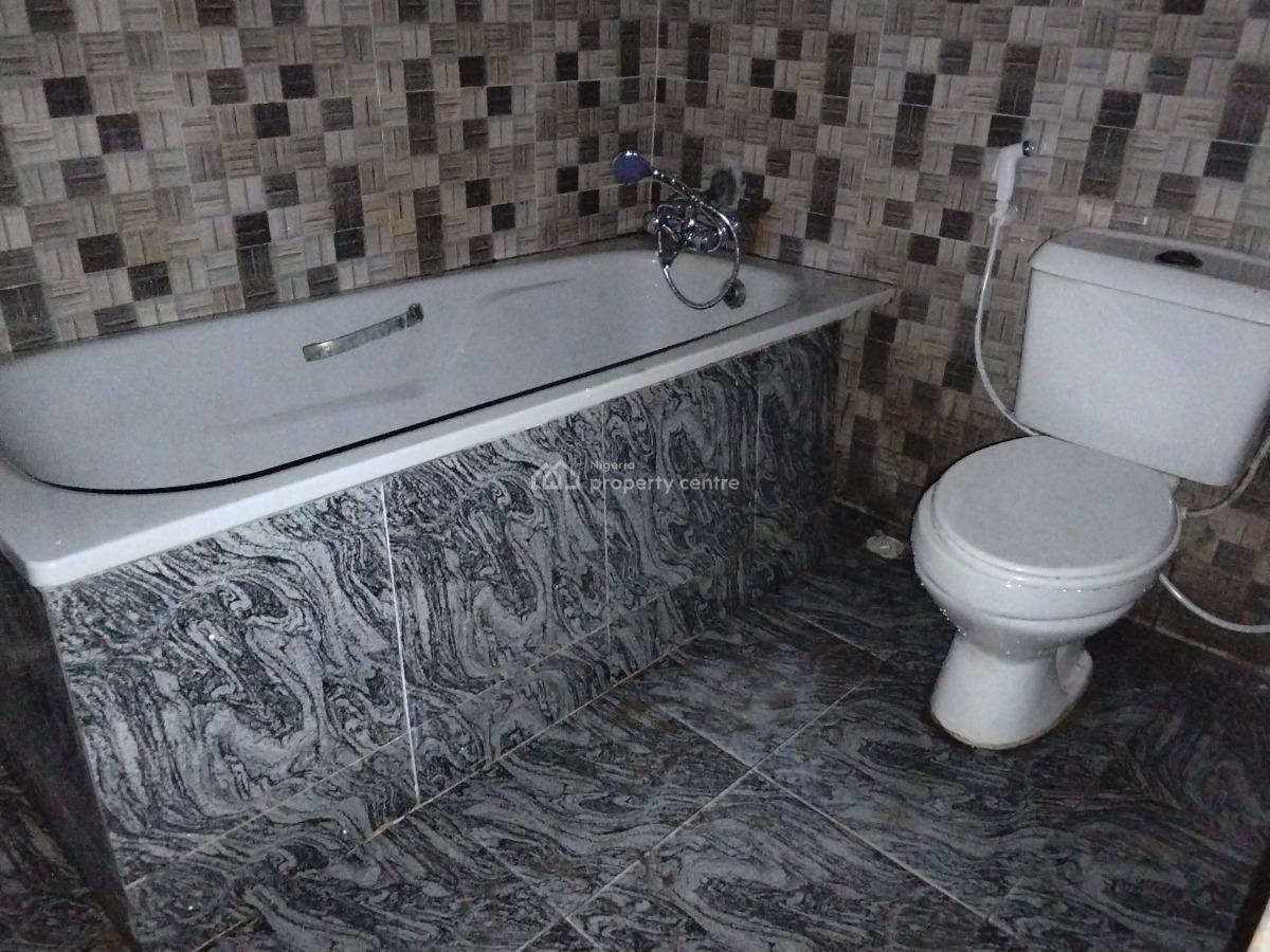 3 Bedroom Flat, Canal Estate, Okota, Isolo, Lagos, Flat / Apartment for Rent