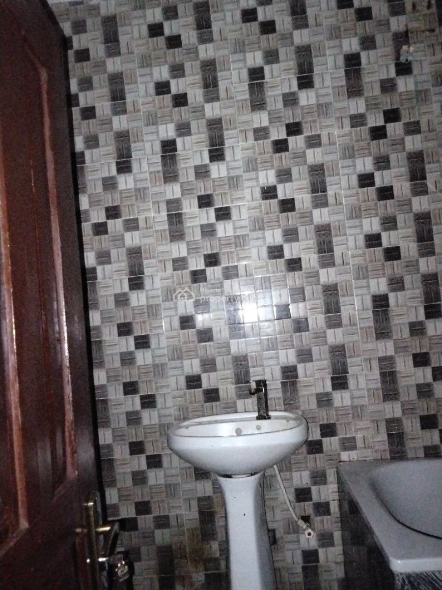 3 Bedroom Flat, Canal Estate, Okota, Isolo, Lagos, Flat / Apartment for Rent