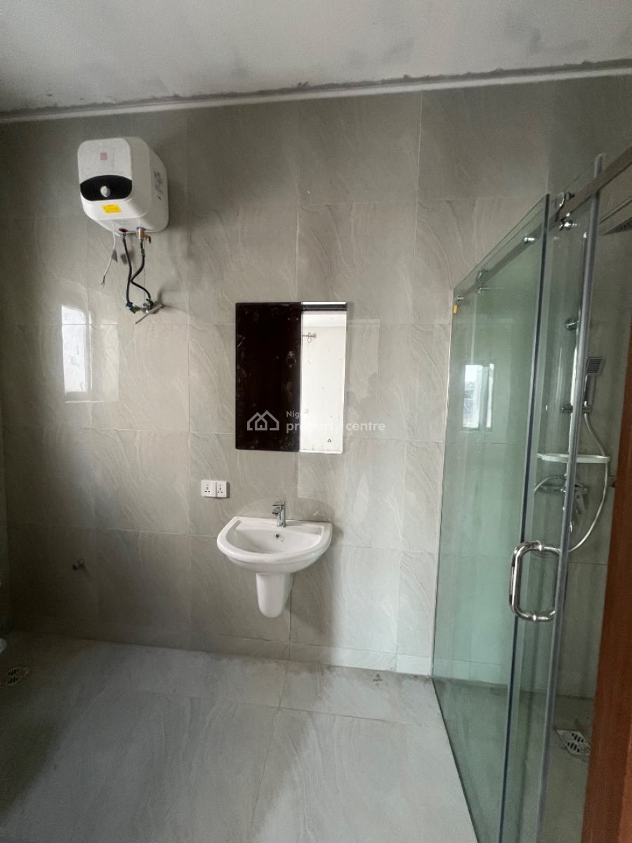 Well Built 4bedroom Semi Detached House Now Available, Lekki Phase 1, Lekki, Lagos, Semi-detached Duplex for Sale