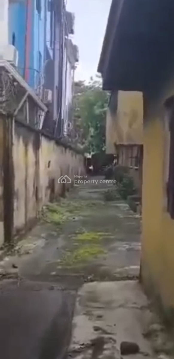 Demolishable Property On1,300 Sqm of Land, Adeniyi Jones, Ikeja, Lagos, Land for Sale