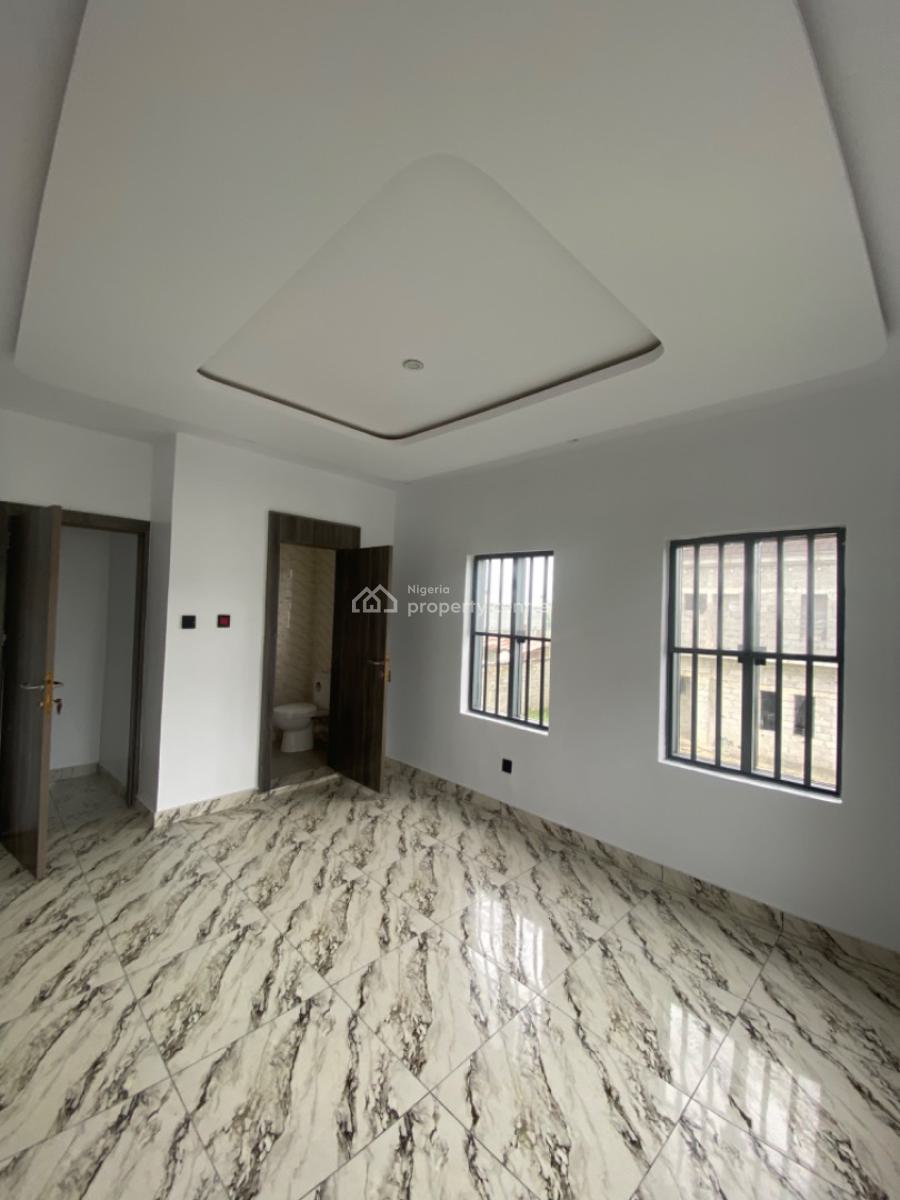 an Executive Two Bedroom Flat, Hope Avenue Ogombo Off Abraham Adesanya,ajah, Lekki, Lagos, Flat / Apartment for Rent