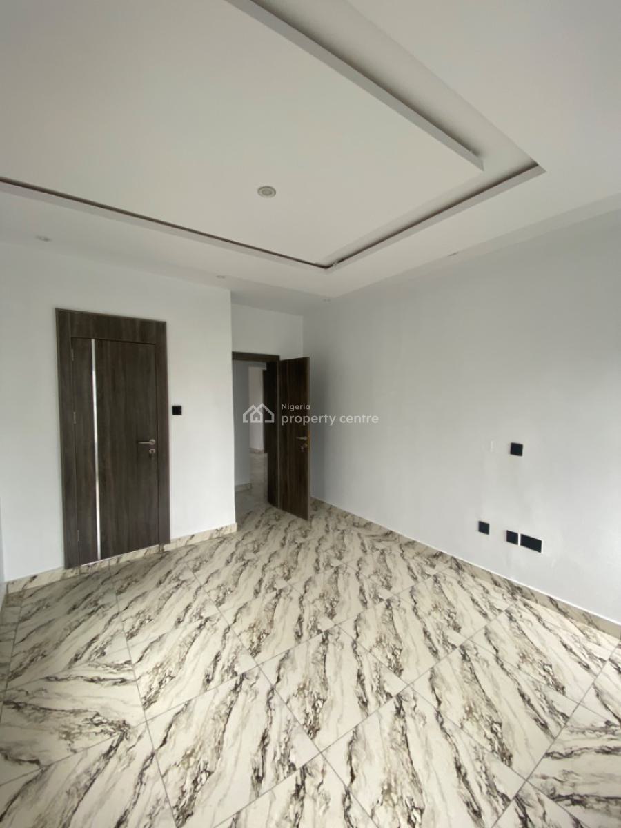 an Executive Two Bedroom Flat, Hope Avenue Ogombo Off Abraham Adesanya,ajah, Lekki, Lagos, Flat / Apartment for Rent