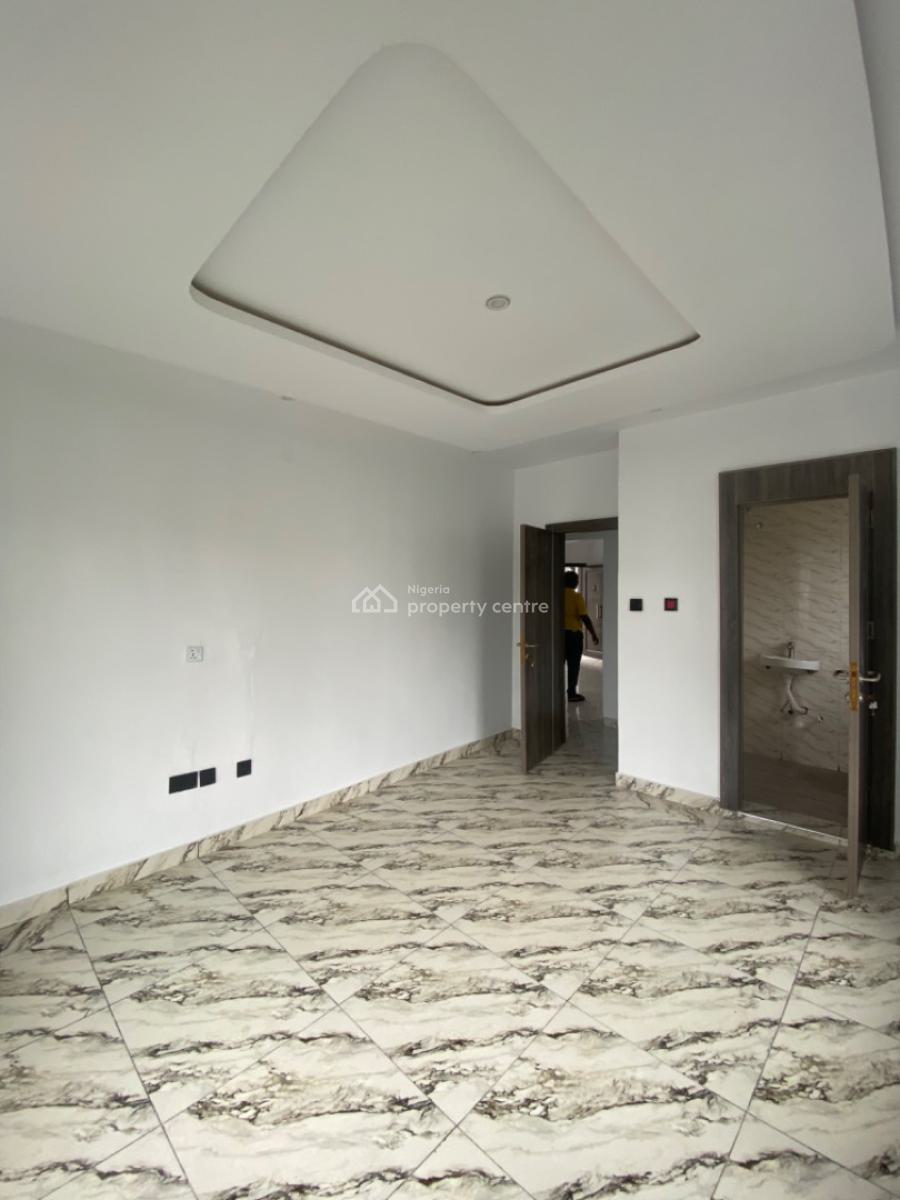 an Executive Two Bedroom Flat, Hope Avenue Ogombo Off Abraham Adesanya,ajah, Lekki, Lagos, Flat / Apartment for Rent