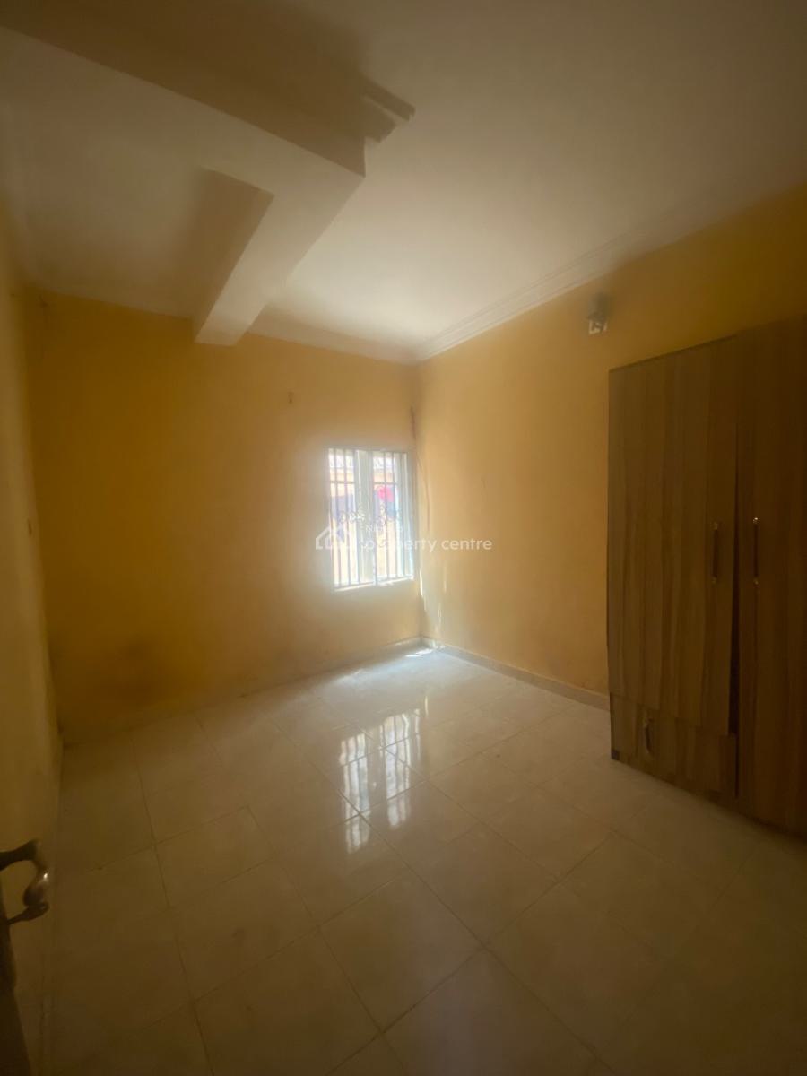 Spacious 2 Bedroom with Constant Light, Lekki Scheme 2, Ajah, Lagos, Flat / Apartment for Rent