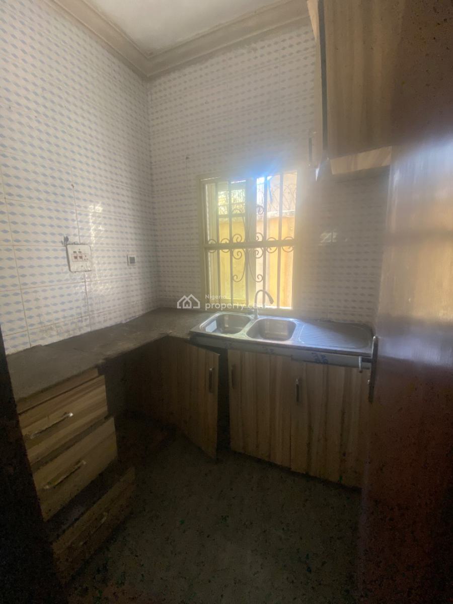 Spacious 2 Bedroom with Constant Light, Lekki Scheme 2, Ajah, Lagos, Flat / Apartment for Rent