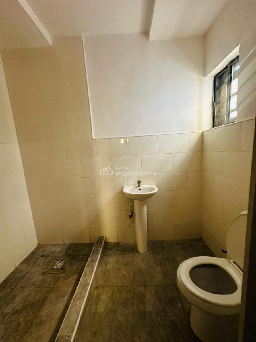 Well Built 3 Bedroom Semi Detached Duplex, Olowora, Magodo, Lagos, Semi-detached Duplex for Sale