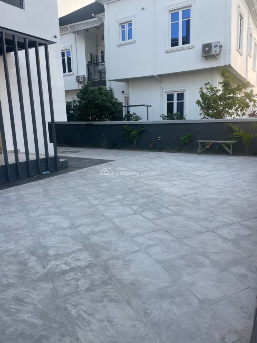 3bedroom Apartment, Royal Garden Estate, Ajah, Lagos, Flat / Apartment for Rent