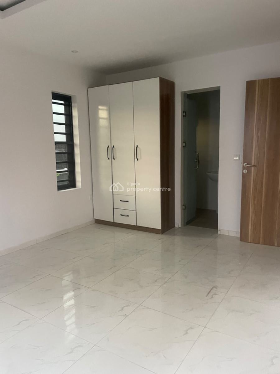 3bedroom Apartment, Royal Garden Estate, Ajah, Lagos, Flat / Apartment for Rent