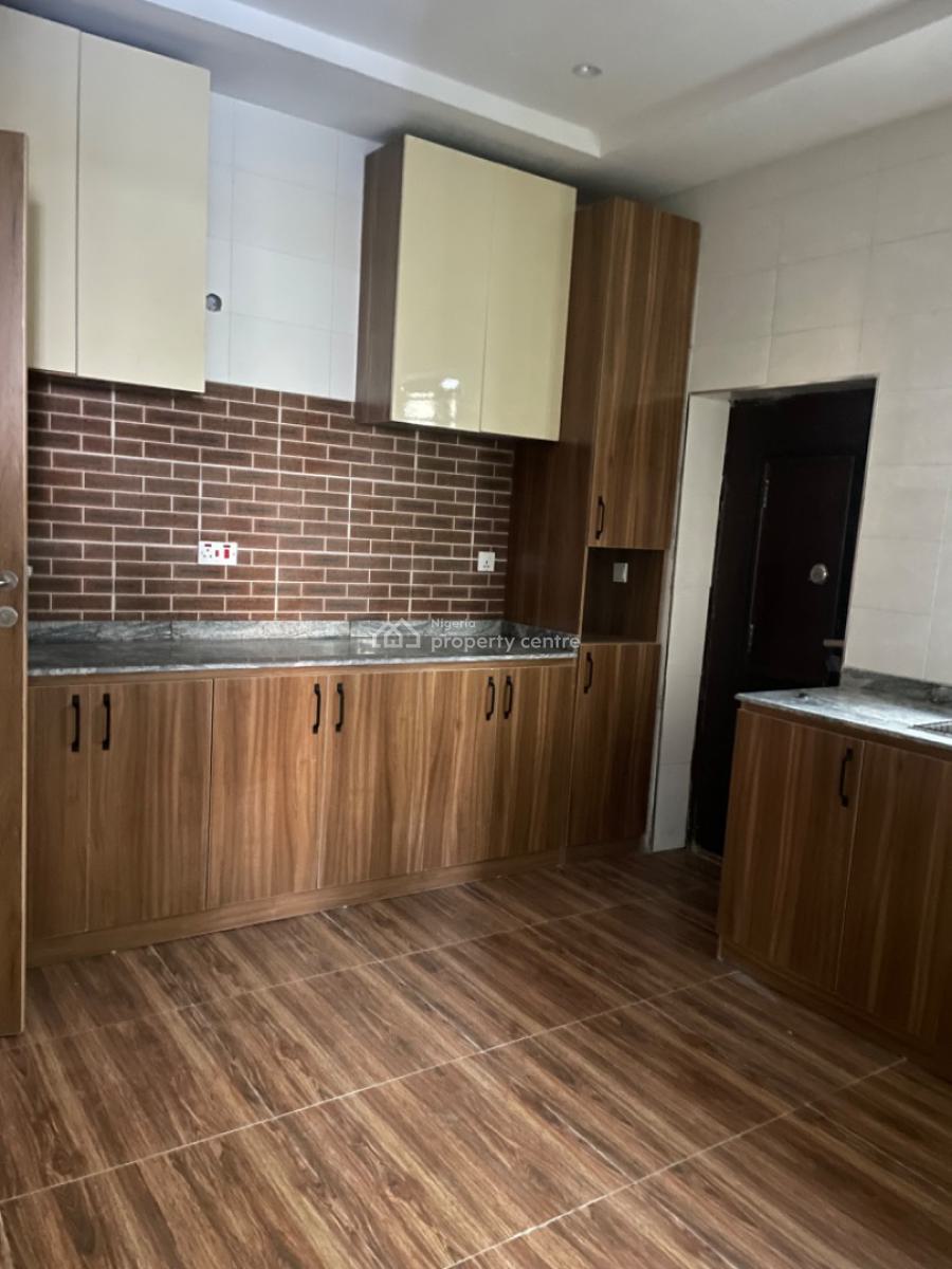 3bedroom Apartment, Royal Garden Estate, Ajah, Lagos, Flat / Apartment for Rent