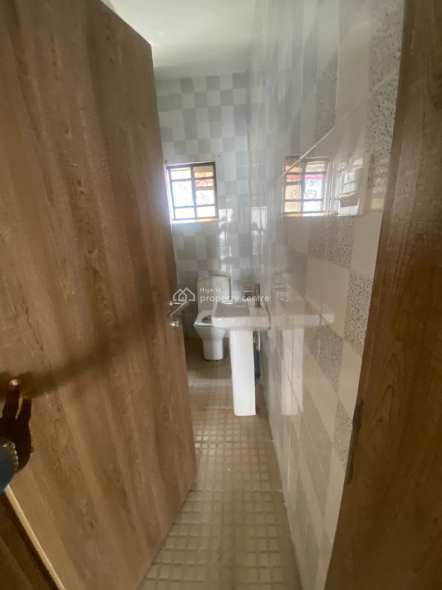 Luxury and Spacious 2 Bedroom in Ikorodu, Ebute, Ikorodu, Ikorodu, Lagos, Flat / Apartment for Rent