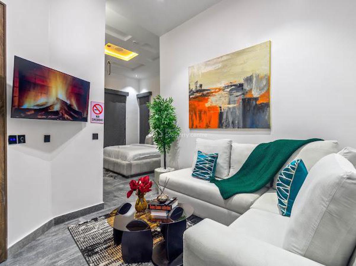 Luxury 1bedroom with Smart Home with  Elevator & Inbuilt Speaker, Off Admiralty Way, Lekki Phase 1, Lekki, Lagos, Flat / Apartment Short Let