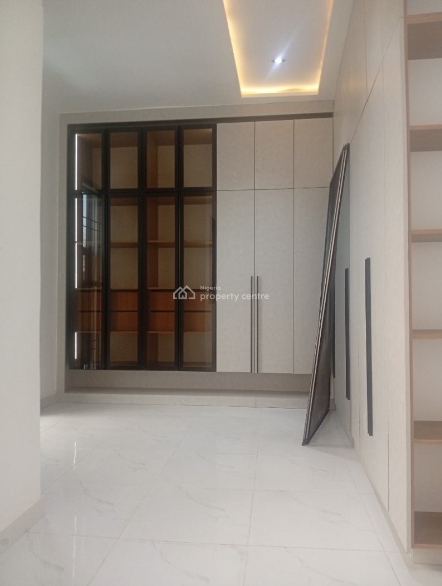 5 Bedroom Standalone Mansion, Guzape District, Abuja, House for Sale