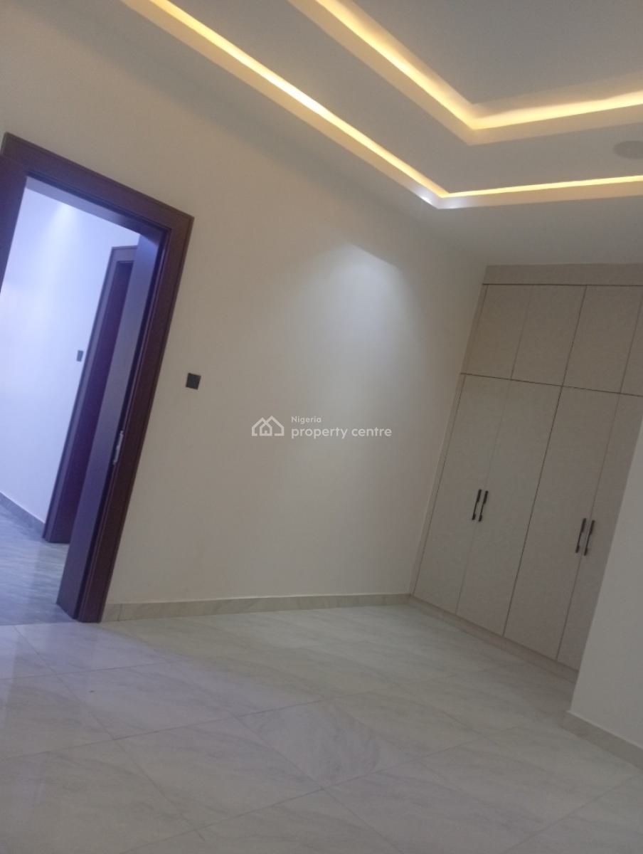 5 Bedroom Standalone Mansion, Guzape District, Abuja, House for Sale