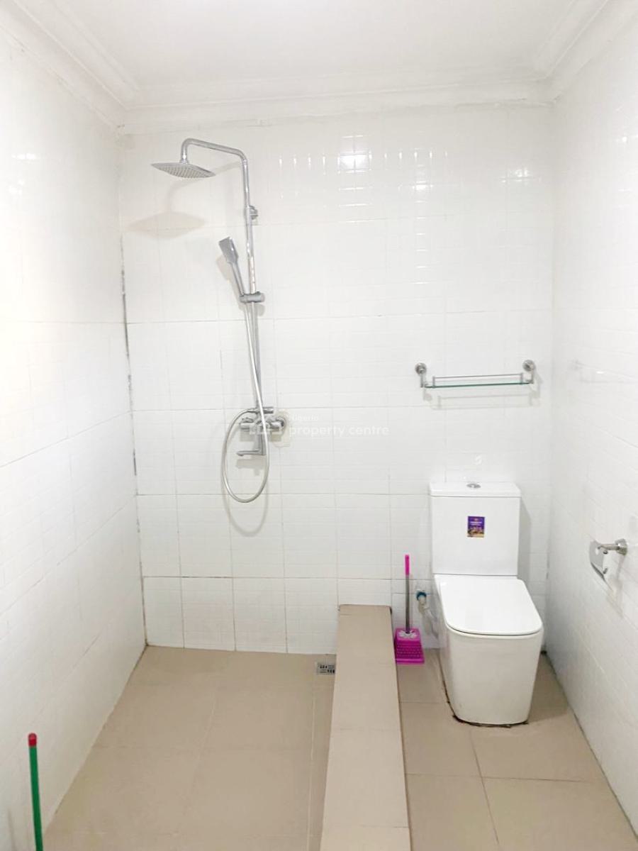 a Well Maintained Spacious 3 Bedroom Detached Duplex, Gra Phase 1, Magodo, Lagos, Detached Duplex for Rent