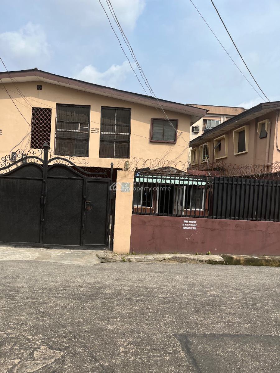 Block of Flats of 3 Bedrooms, Off Nuru Oniwo, Adelabu, Surulere, Lagos, Block of Flats for Sale