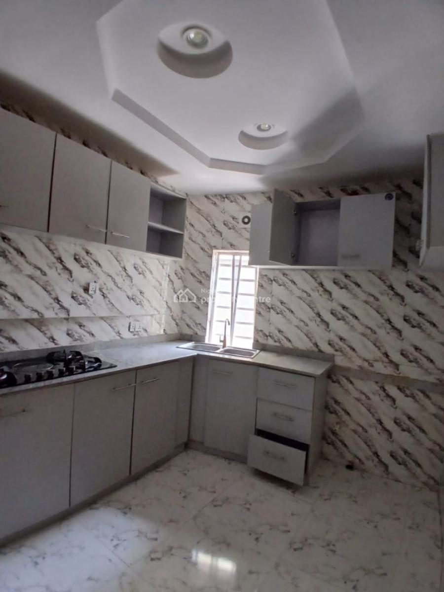 Executive 2 Bedroom Flat, Ogudu, Lagos, Flat / Apartment for Rent