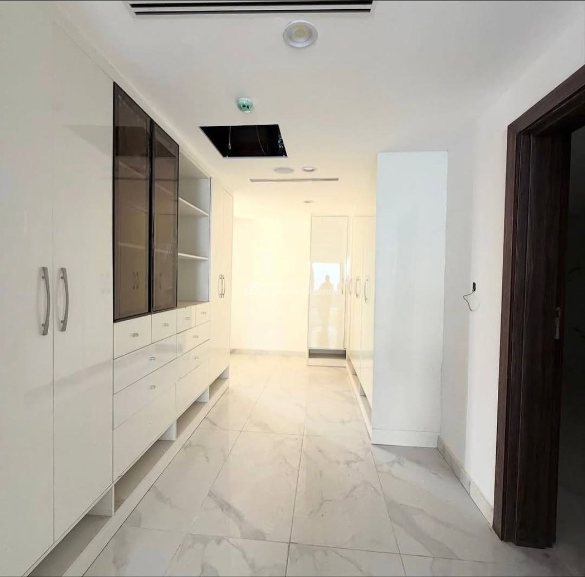 Newly Constructed 6 Bedroom Fully Detached Villas with a Maid Room, Guzape District, Abuja, Detached Duplex for Sale