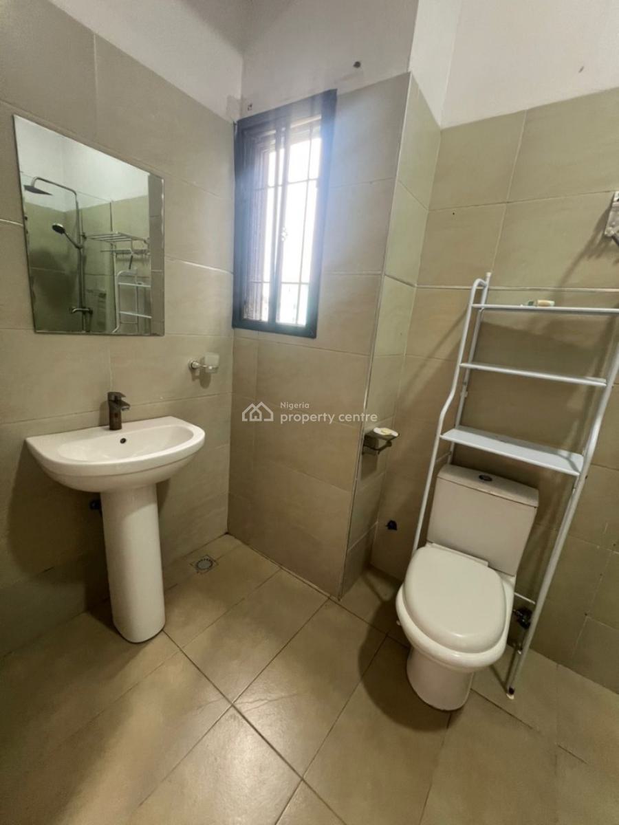 Fully Service Spacious 3 Bedroom Apartment with Bq in Oral Estate,, Orchid Road Lekki Lagos State, Lekki, Lagos, Flat / Apartment for Rent