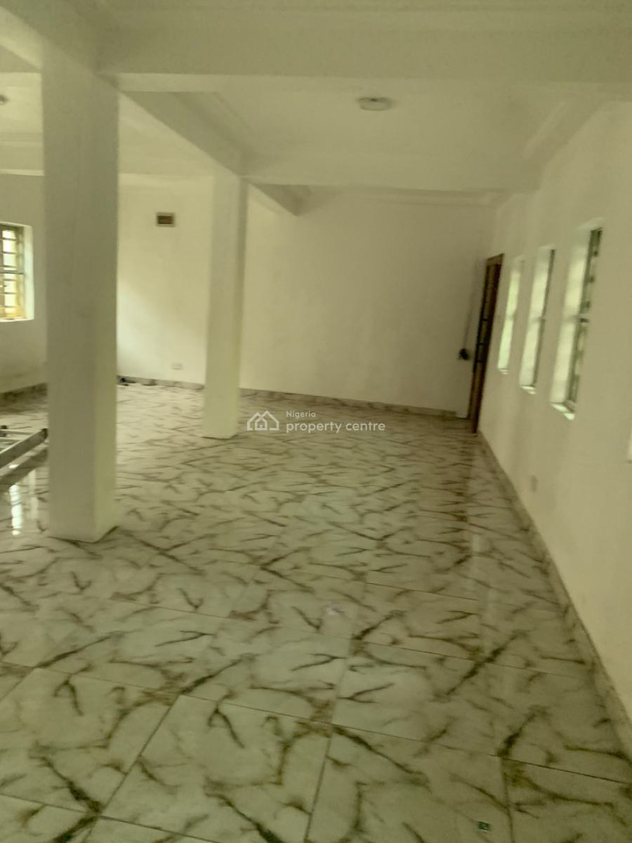 Well Maintained 64 Sqmtrs Office Space, Ikorodu Road, Fadeyi, Shomolu, Lagos, Office Space for Rent
