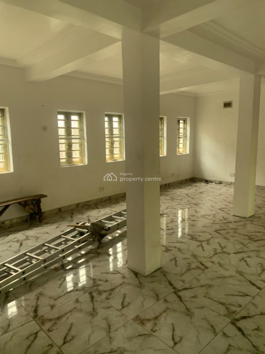 Well Maintained 64 Sqmtrs Office Space, Ikorodu Road, Fadeyi, Shomolu, Lagos, Office Space for Rent