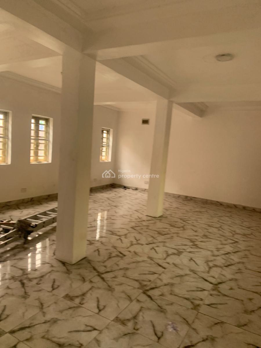 Well Maintained 64 Sqmtrs Office Space, Ikorodu Road, Fadeyi, Shomolu, Lagos, Office Space for Rent