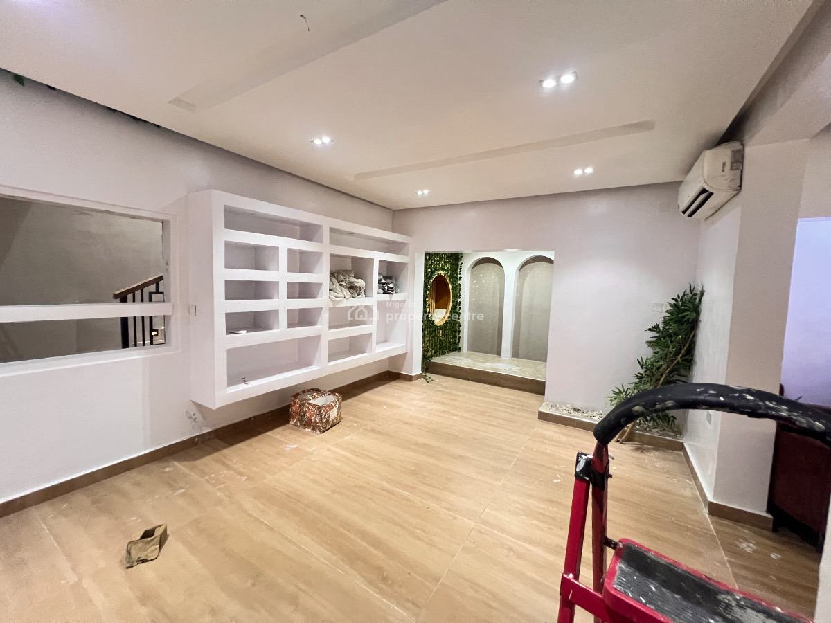 2 Room Shop Space, Fola Osibo Road, Lekki Phase 1, Lekki, Lagos, Flat / Apartment for Rent