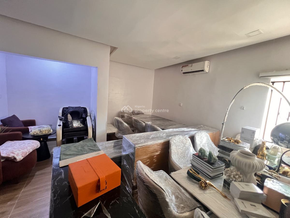 2 Room Shop Space, Fola Osibo Road, Lekki Phase 1, Lekki, Lagos, Flat / Apartment for Rent