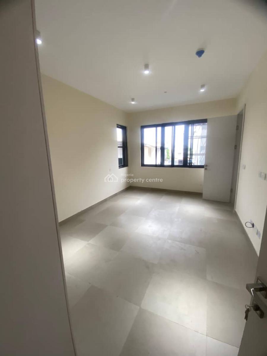 Contemporary 3 Bedroom Apartment with Bq, Lekki, Lekki Phase 1, Lekki, Lagos, Block of Flats for Sale