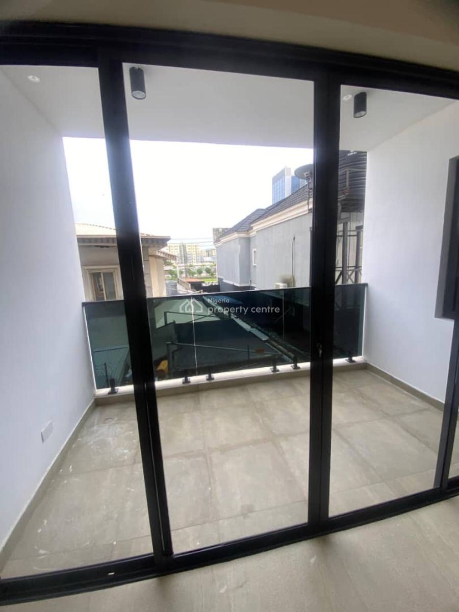 Contemporary 3 Bedroom Apartment with Bq, Lekki, Lekki Phase 1, Lekki, Lagos, Block of Flats for Sale