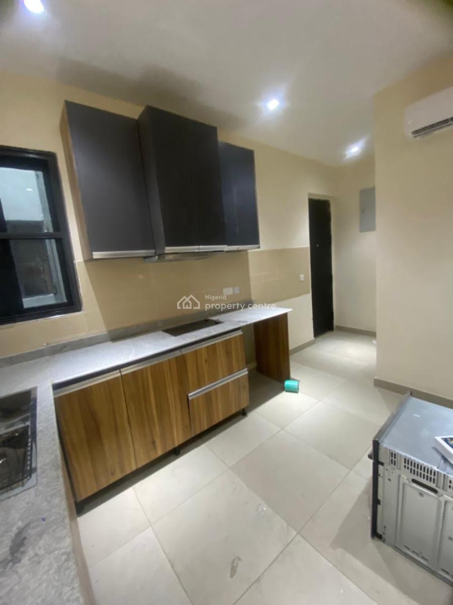 Contemporary 3 Bedroom Apartment with Bq, Lekki, Lekki Phase 1, Lekki, Lagos, Block of Flats for Sale