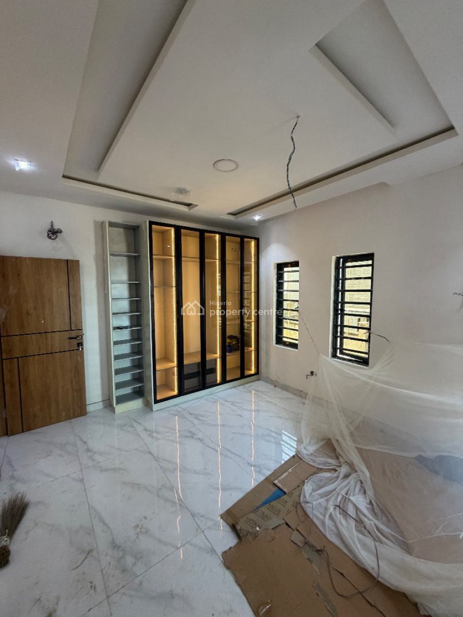 Spacious 3bedroom Flat with Good Finishing, Freedom Way, Lekki Phase 1, Lekki, Lagos, Block of Flats for Sale