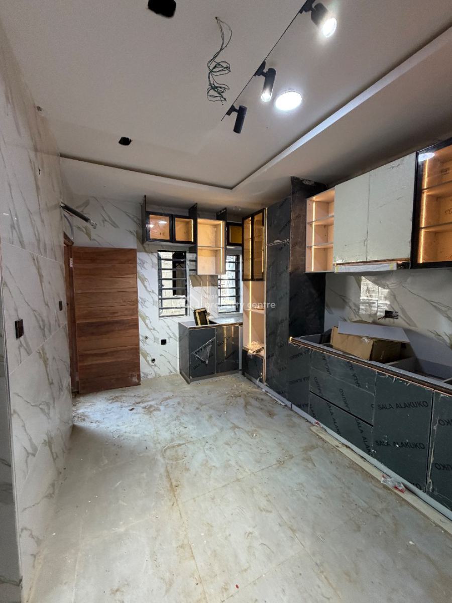 Spacious 3bedroom Flat with Good Finishing, Freedom Way, Lekki Phase 1, Lekki, Lagos, Block of Flats for Sale