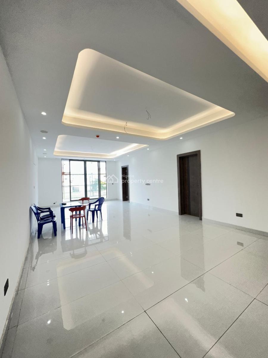 Spacious 2 Bedroom Apartment with Elevator and Gym., Lekki Phase 1, Lekki, Lagos, Flat / Apartment for Sale