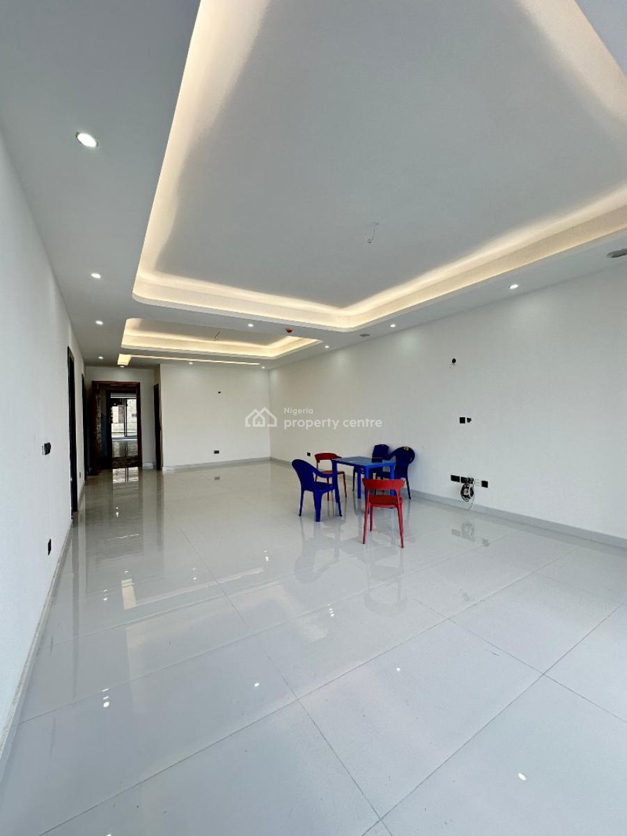 Spacious 2 Bedroom Apartment with Elevator and Gym., Lekki Phase 1, Lekki, Lagos, Flat / Apartment for Sale