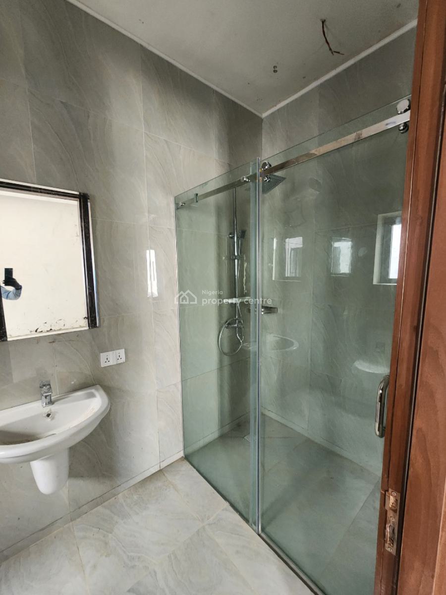 Luxury 4 Bedroom Semi-detached House with One Room Bq., Lekki Phase 1, Lekki, Lagos, Lekki, Lagos, Semi-detached Duplex for Sale