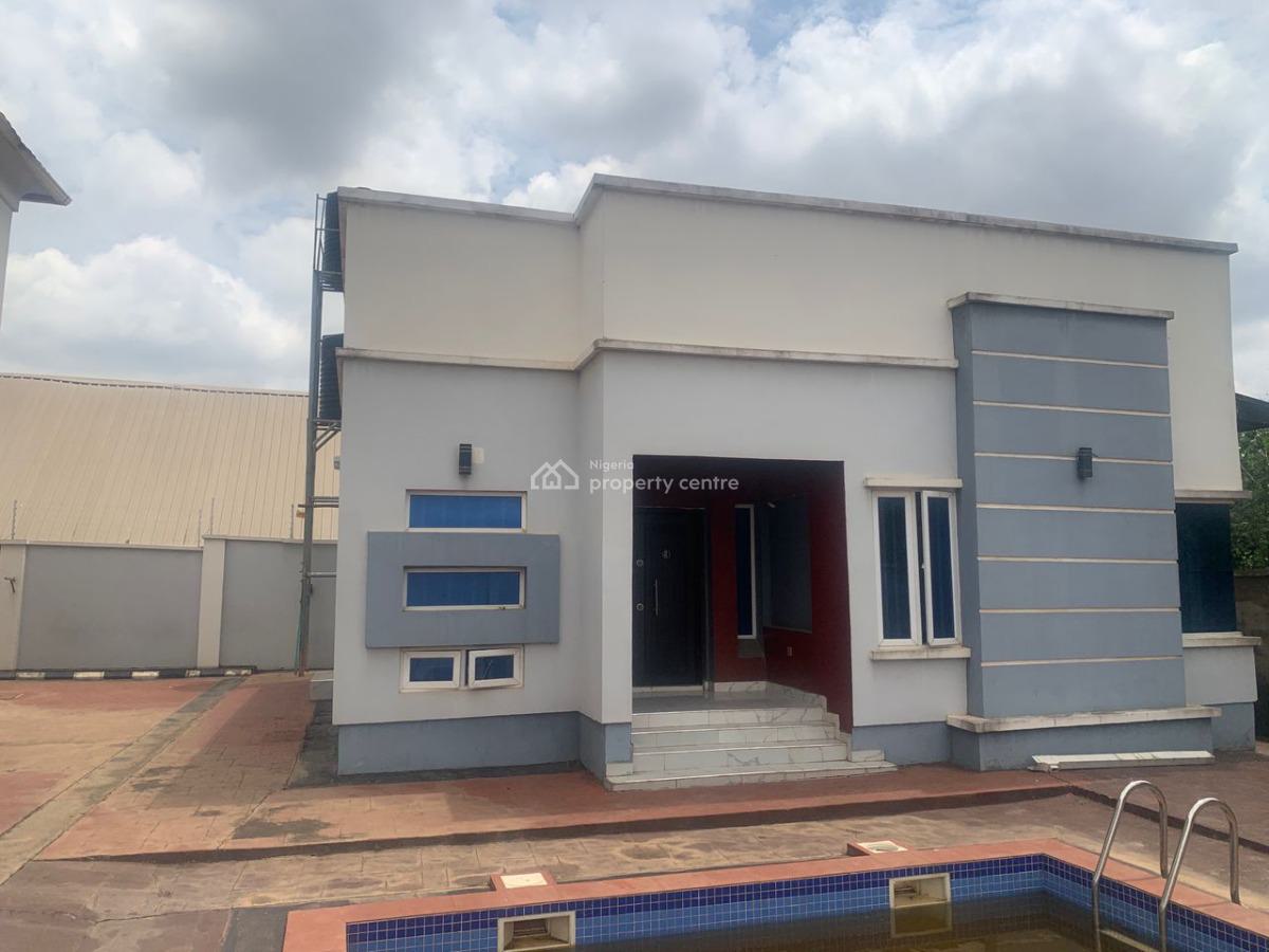 Room and Parlor with Swimming Pool, Akaka Akobo, Ibadan, Oyo, Flat / Apartment for Rent