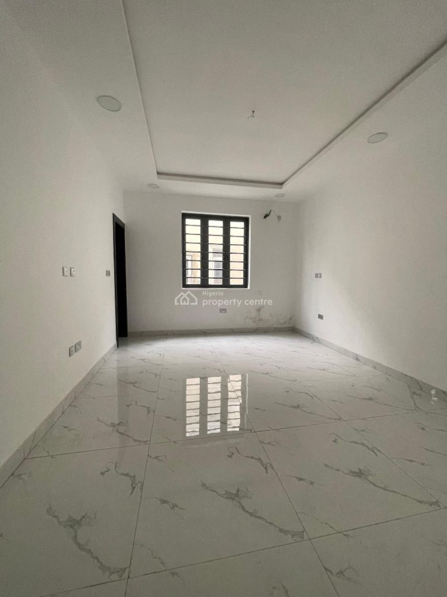 Contemporary 2 Bedroom Apartment Bedroom in a Serene Environment, Lekki Phase 1, Lekki, Lagos, Flat / Apartment for Sale