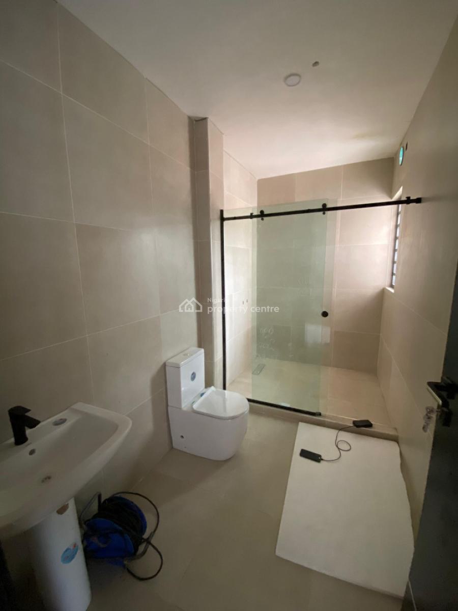 Lovely 4 Bedroom Apartment Bedroom with Private Cinema and Bq, Lekki Phase 1, Lekki, Lagos, Flat / Apartment for Sale