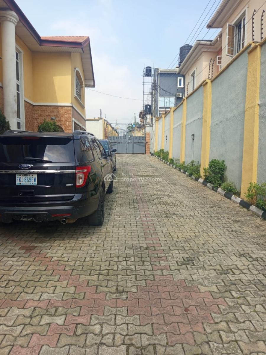 4 Bedroom Terraced Duplex with Bq, Omole Phase 1, Ikeja, Lagos, Terraced Duplex for Rent