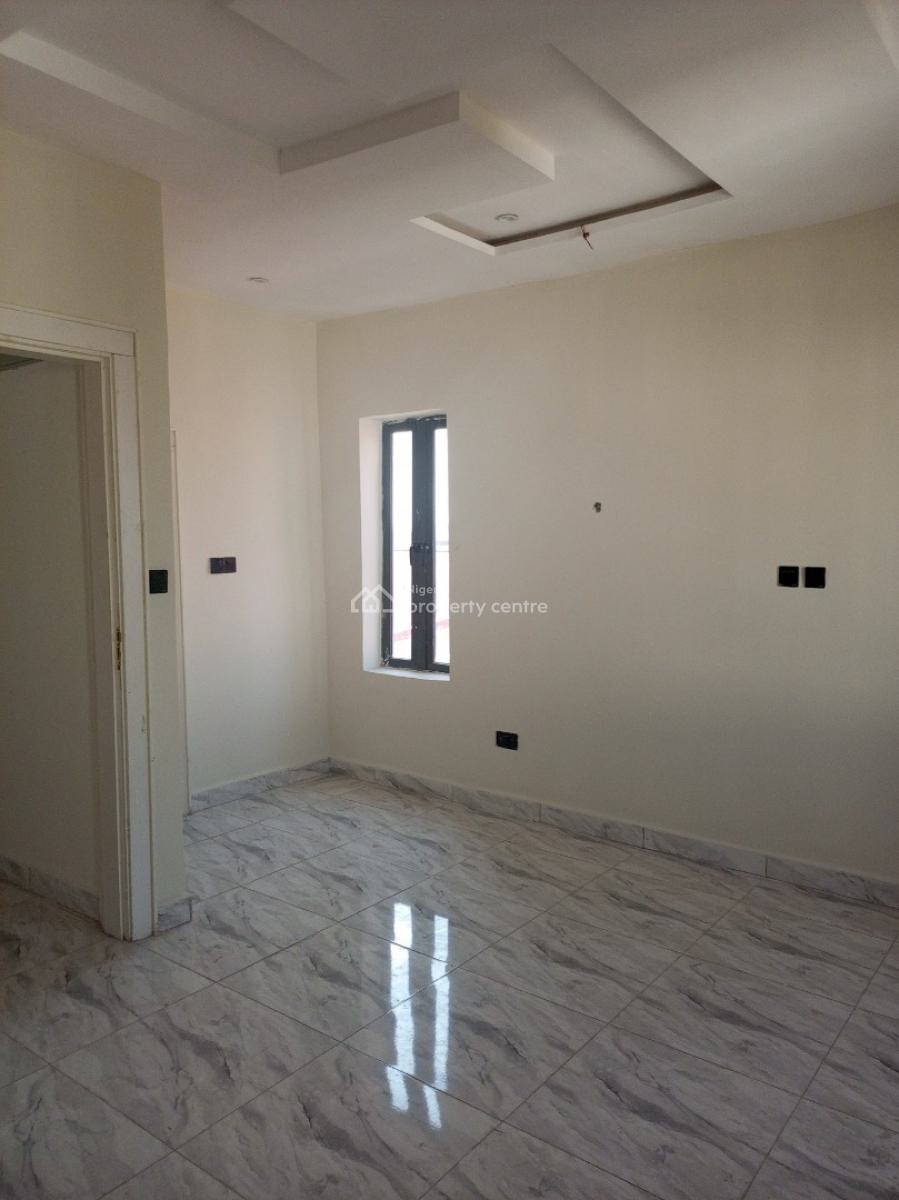 Watch The Video on The Youtube.   Tastefully Finished Spacious Standar, Jahi By Gilmor, Jahi, Abuja, Flat / Apartment for Sale