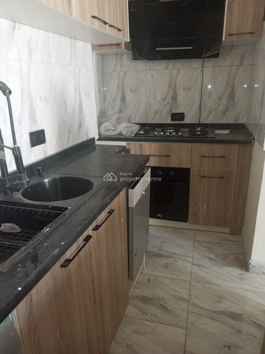 Watch The Video on The Youtube.   Tastefully Finished Spacious Standar, Jahi By Gilmor, Jahi, Abuja, Flat / Apartment for Sale