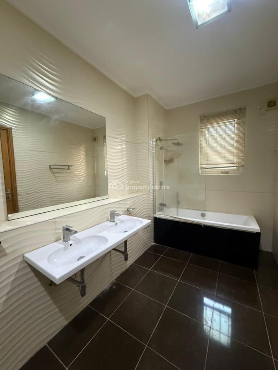 Three Bedrooms Terrace with 2 Rooms Bq, Swimming Pool and Gym, Ikoyi, Lagos, Terraced Duplex for Rent