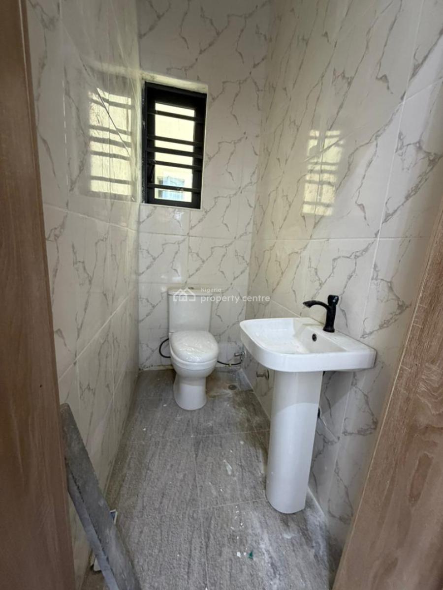 2 Bedroom Apartment, Chebron Toll Gate, Lekki Expressway, Lekki, Lagos, Block of Flats for Sale