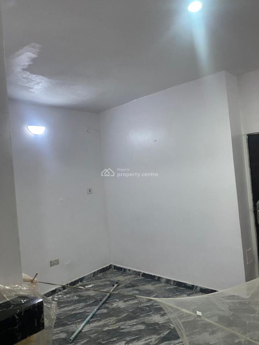 1 Room Self Contain Upstairs, Igboefon, Lekki, Lagos, Self Contain (single Rooms) for Rent