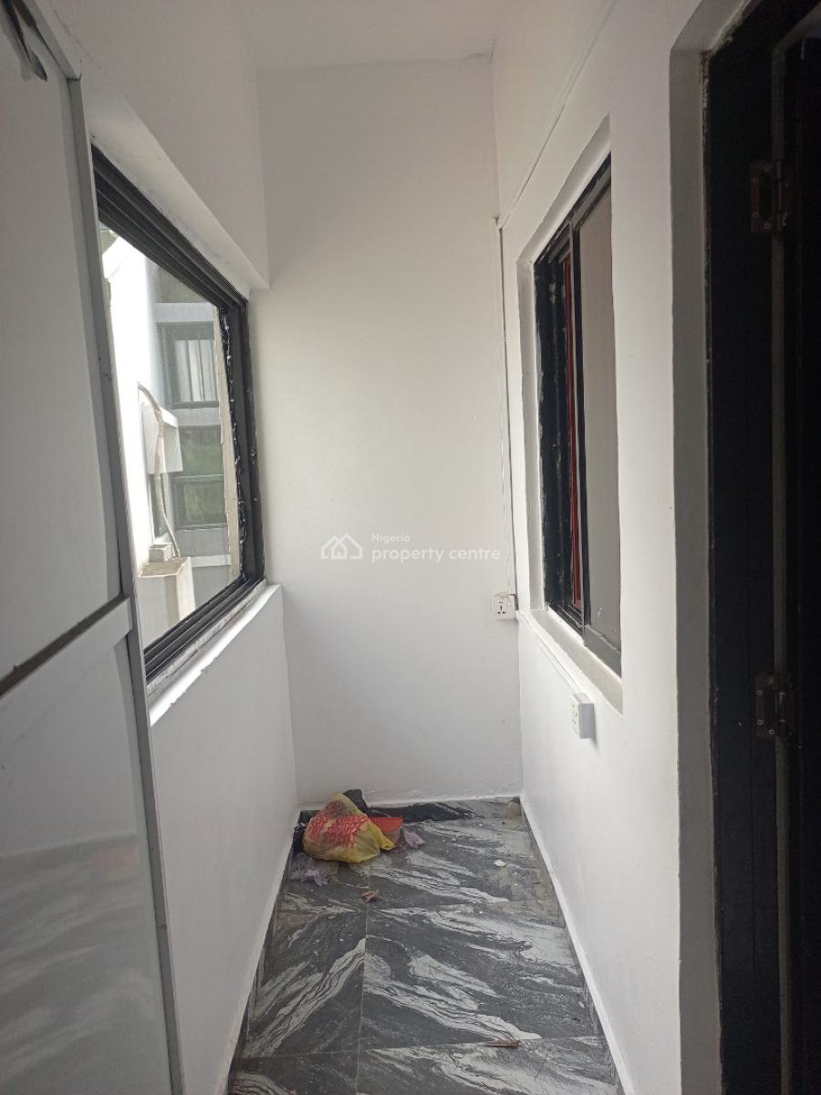 1 Room Self Contain Upstairs, Igboefon, Lekki, Lagos, Self Contain (single Rooms) for Rent